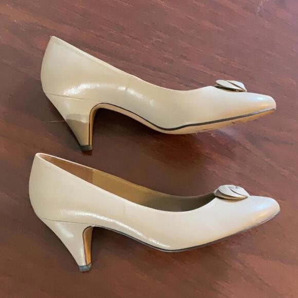 Life Stride shoes Elegant Beige vintage Pumps size 6.5 - Picture 4 of 9
